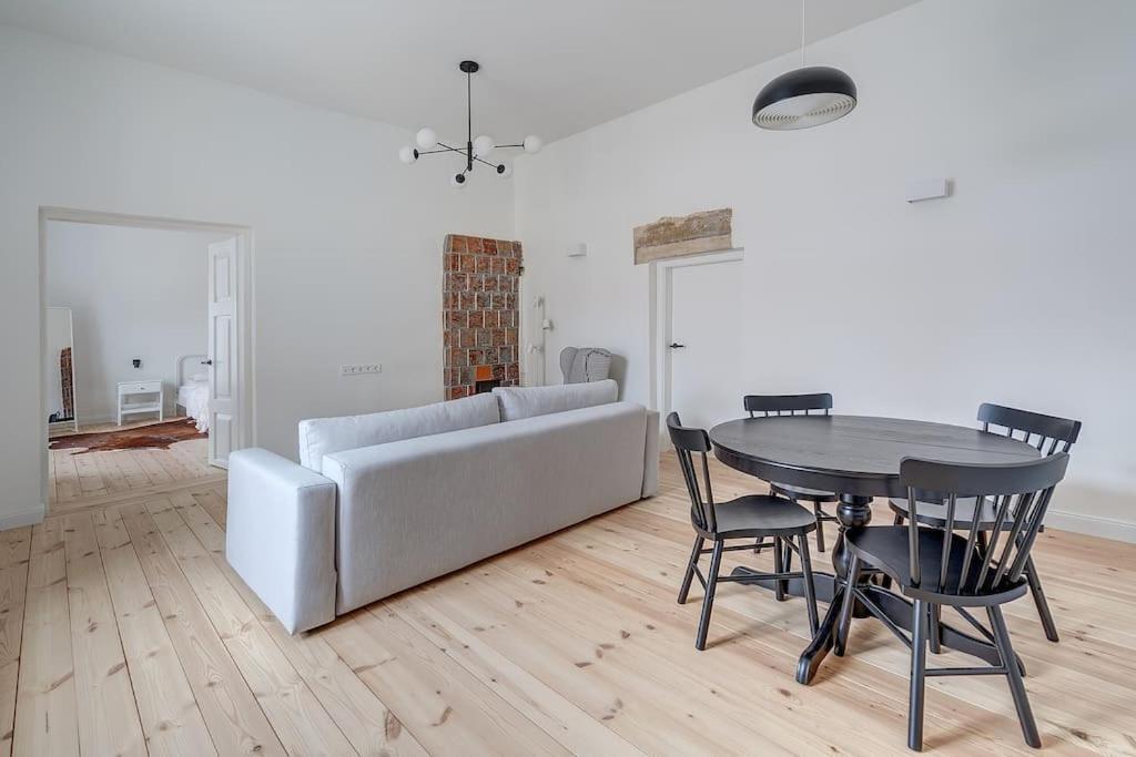 Spacious 2-Bedroom Flat In Old Town By Urban Rent 빌뉴스 외부 사진