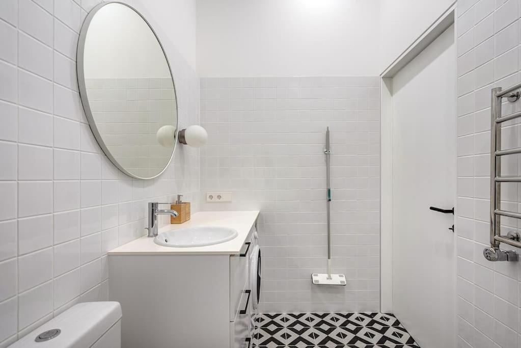 Spacious 2-Bedroom Flat In Old Town By Urban Rent 빌뉴스 외부 사진
